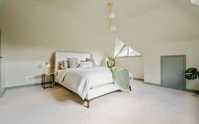 The Loft - A Stylish Holiday Property In Weymouth With Sea View And Parking
